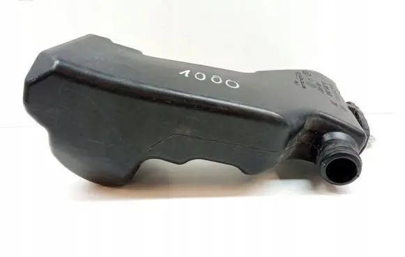 Mercedes-Benz C W205 Windshield washer fluid reservoir/tank 2058600360