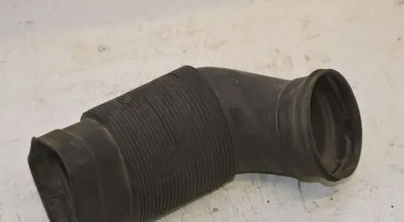 Mercedes-Benz E W210 Air intake duct part A2105281804