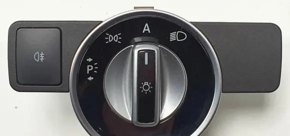 Mercedes-Benz E W212 Headlight level height control switch