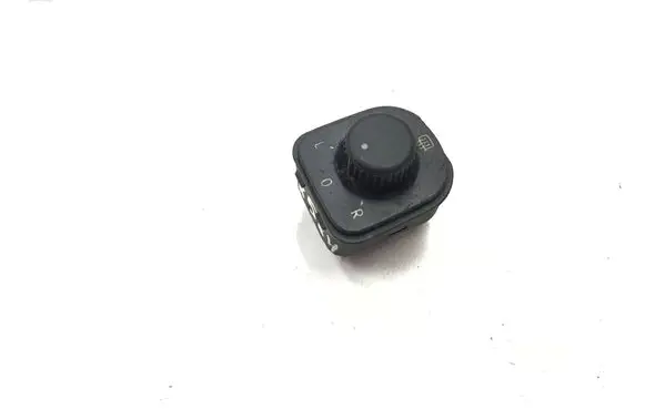Volkswagen Golf IV Wing mirror switch 1K0959565F k584