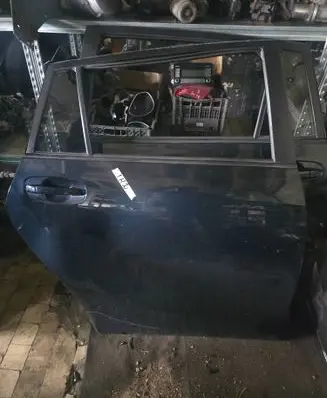 Toyota Verso Front door