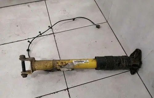 Jeep Grand Cherokee Rear shock absorber damper bump stop 68289074AA