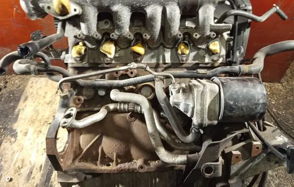 Volvo S80 Engine D5252T