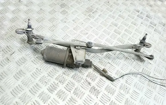 Mazda 3 I Front wiper linkage and motor