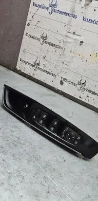 Renault Koleos II Electric window control switch 254019552R W22221ZG040