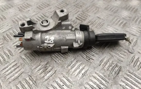 Audi A6 S6 C5 4B Ignition lock 4B0905851F 4B0905849