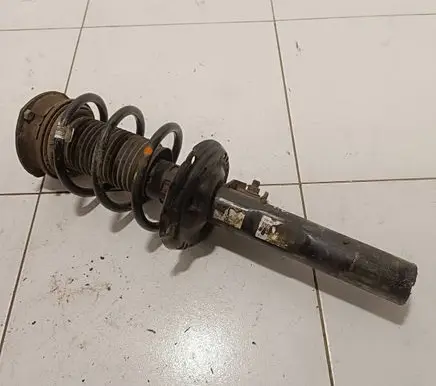 Volkswagen Tiguan Front shock absorber with coil spring 5QF412022BG 5Q0412331E