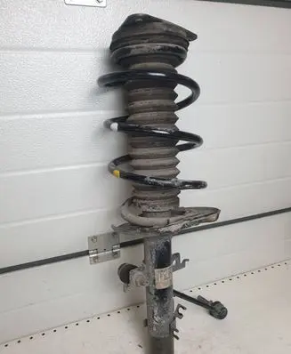 Nissan Qashqai Front shock absorber with coil spring 54302HV01A