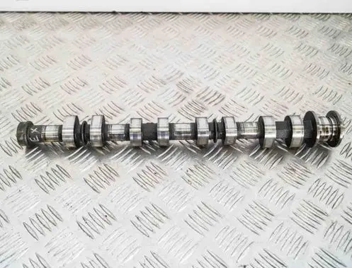 Toyota Avensis T270 Camshaft 1350226010