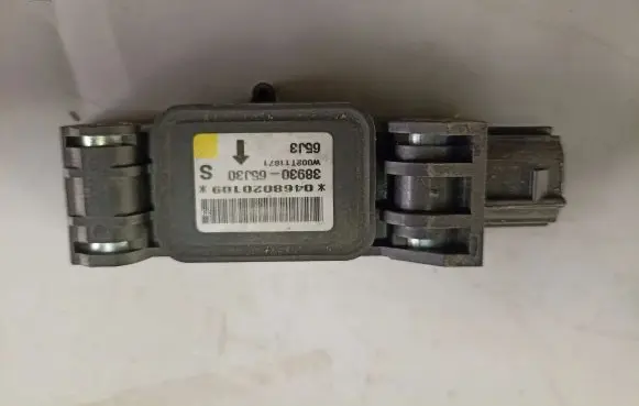Suzuki Grand Vitara II Airbag deployment crash/impact sensor 3893065J30 0468020109