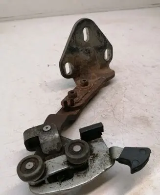 Citroen Jumper Sliding door lower roller guide/hinge 