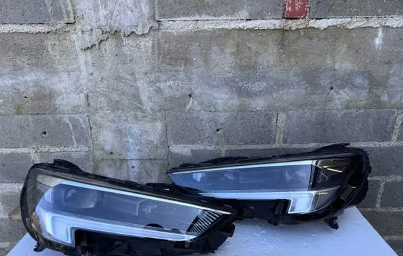 Opel Insignia B Headlights/headlamps set 39136836