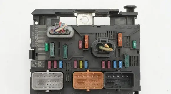 Peugeot 207 BSM Control unit 9661707980 BSML0400