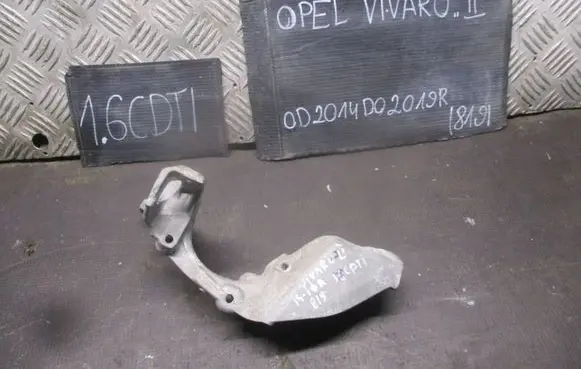 Opel Vivaro EGR valve cooler bracket 147174072R