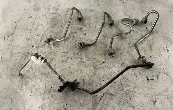 Renault Master III Fuel injector supply line/pipe 