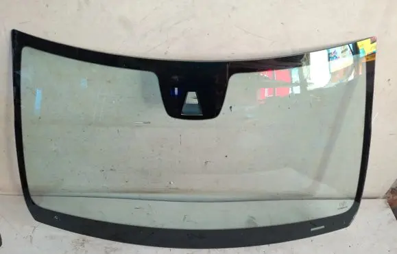 Mercedes-Benz C AMG W204 Front windscreen/windshield window A20767027000