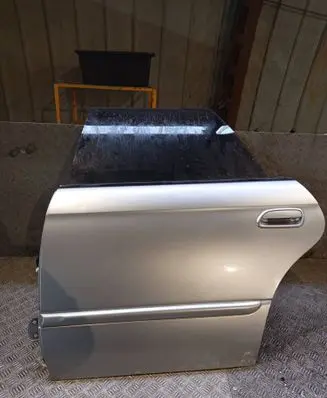 Subaru Legacy Rear door
