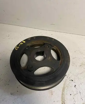 Toyota Auris 150 Crankshaft pulley 134080R011