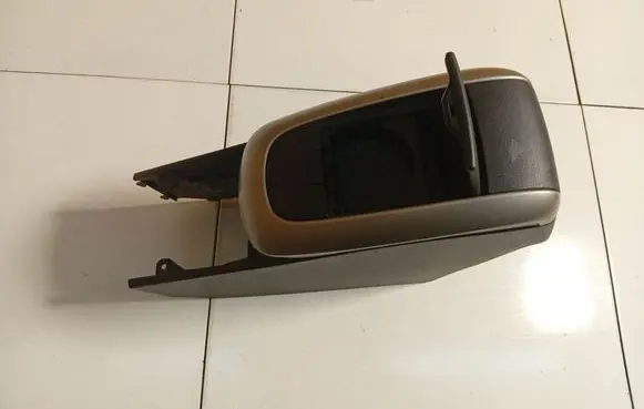 Toyota Auris 150 Armrest 5891112290