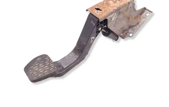 Volkswagen Crafter Clutch pedal 1036776 A9062900212