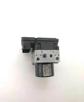 Volvo V70 ABS Pump 31261142 P31261142