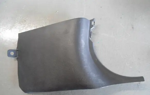 (B) pillar trim (bottom)