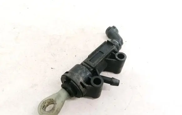 BMW 5 E60 E61 Clutch master cylinder 21526762081 21.52-6762081