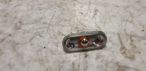 Volkswagen PASSAT B5.5 Front fender indicator light 2K0949117A