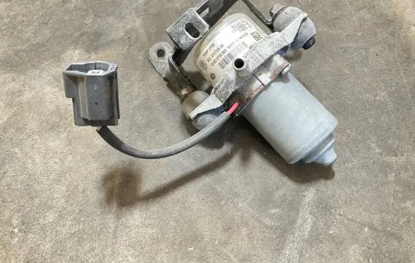 Volkswagen Golf VII Vacuum pump 5Q0612175E 17497949 93532500