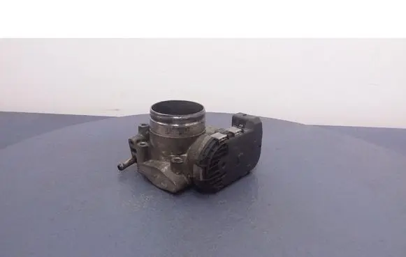 Audi A4 S4 B6 8E 8H Throttle body valve 06B133062H