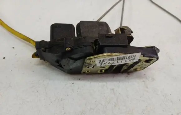 KIA Sorento Rear door lock 