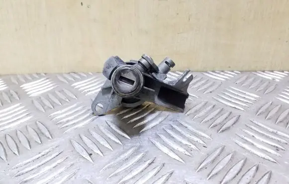 Audi A4 S4 B6 8E 8H Tailgate exterior lock 8E0827573