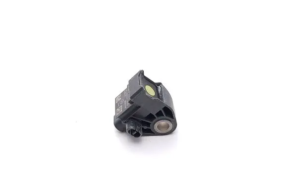 Mercedes-Benz C W205 Airbag deployment crash/impact sensor A2139051300 869108 10320