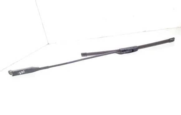 Opel Tigra B Front wiper blade arm 09114667