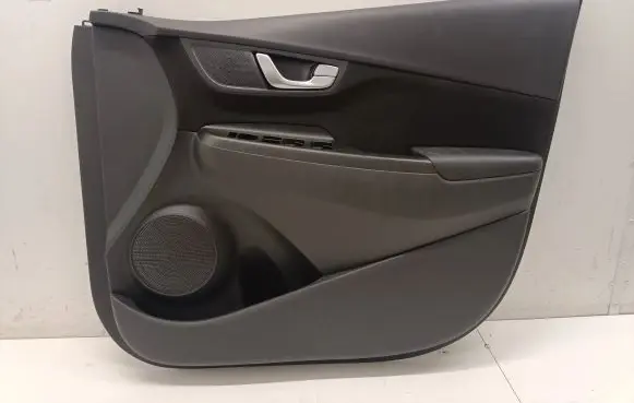 Hyundai Kona I Front door card panel trim