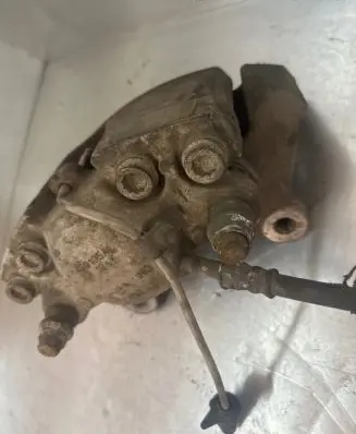 Audi A6 S6 C7 4G Front brake caliper 32348421 450105AL