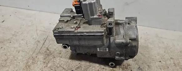 Nissan Leaf I (ZE0) Air conditioning (A/C) compressor (pump) 926003NF0A 0422000683 10R03650