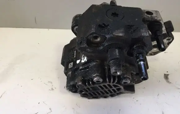 Renault Espace - Grand espace IV Fuel injection high pressure pump 8200586851 8200041766
