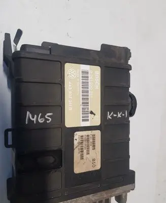 Volkswagen PASSAT B3 Engine control unit/module 261200261 443907311B