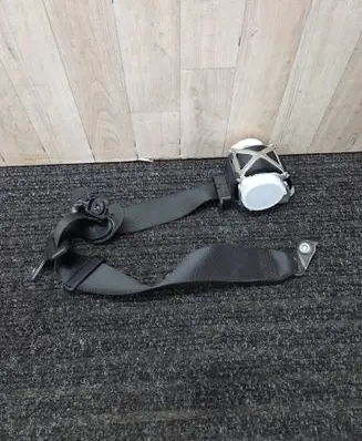 BMW 3 F30 F35 F31 Front seatbelt 7243307 S1724330705
