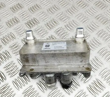 Mercedes-Benz E W238 Engine oil radiator A0995006300