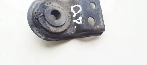 Volvo S40, V40 Radiator mount bracket mb925655