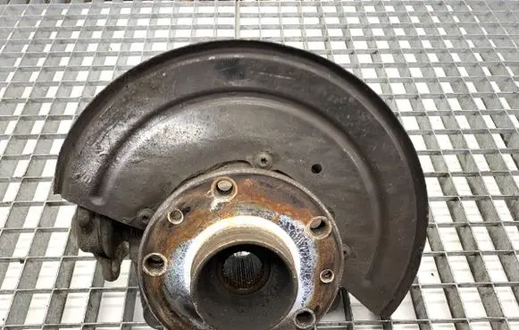 Dacia Duster II Front wheel hub spindle knuckle 