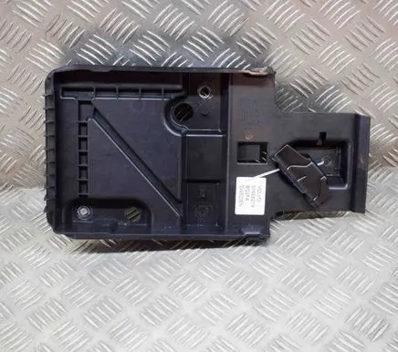 Battery box tray