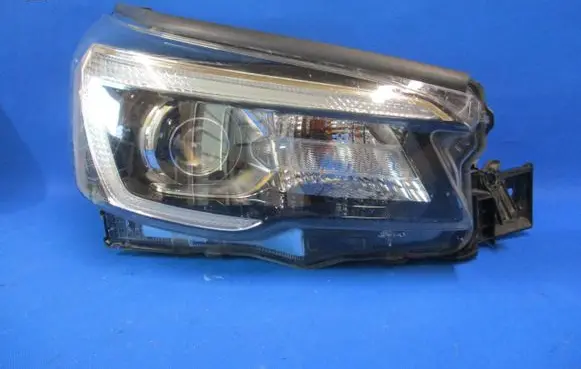 Subaru Forester SK Headlight/headlamp