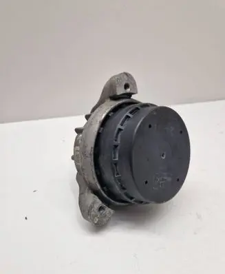 BMW 5 F10 F11 Engine mount bracket 6785601