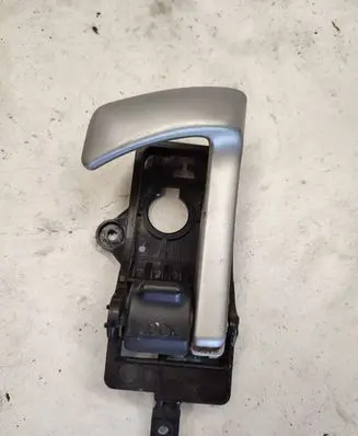 Hyundai Santa Fe Front door interior handle