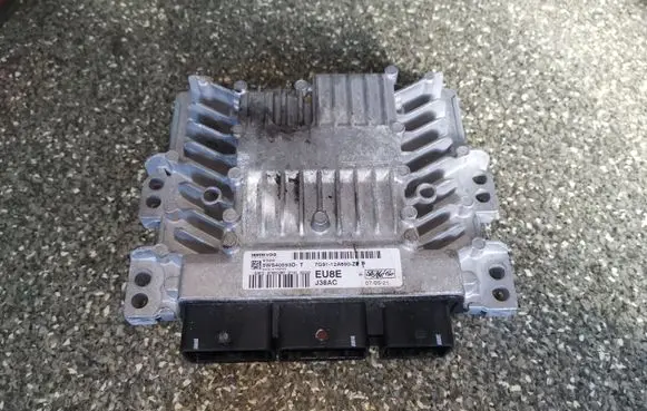 Ford S-MAX Engine control unit/module 7G9112A650ZF