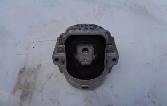 Audi A5 8T 8F Engine mount bracket 8R0199381