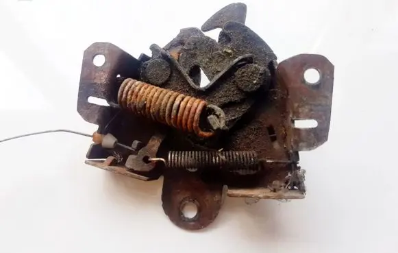 Mitsubishi Space Wagon Engine bonnet/hood lock/catch